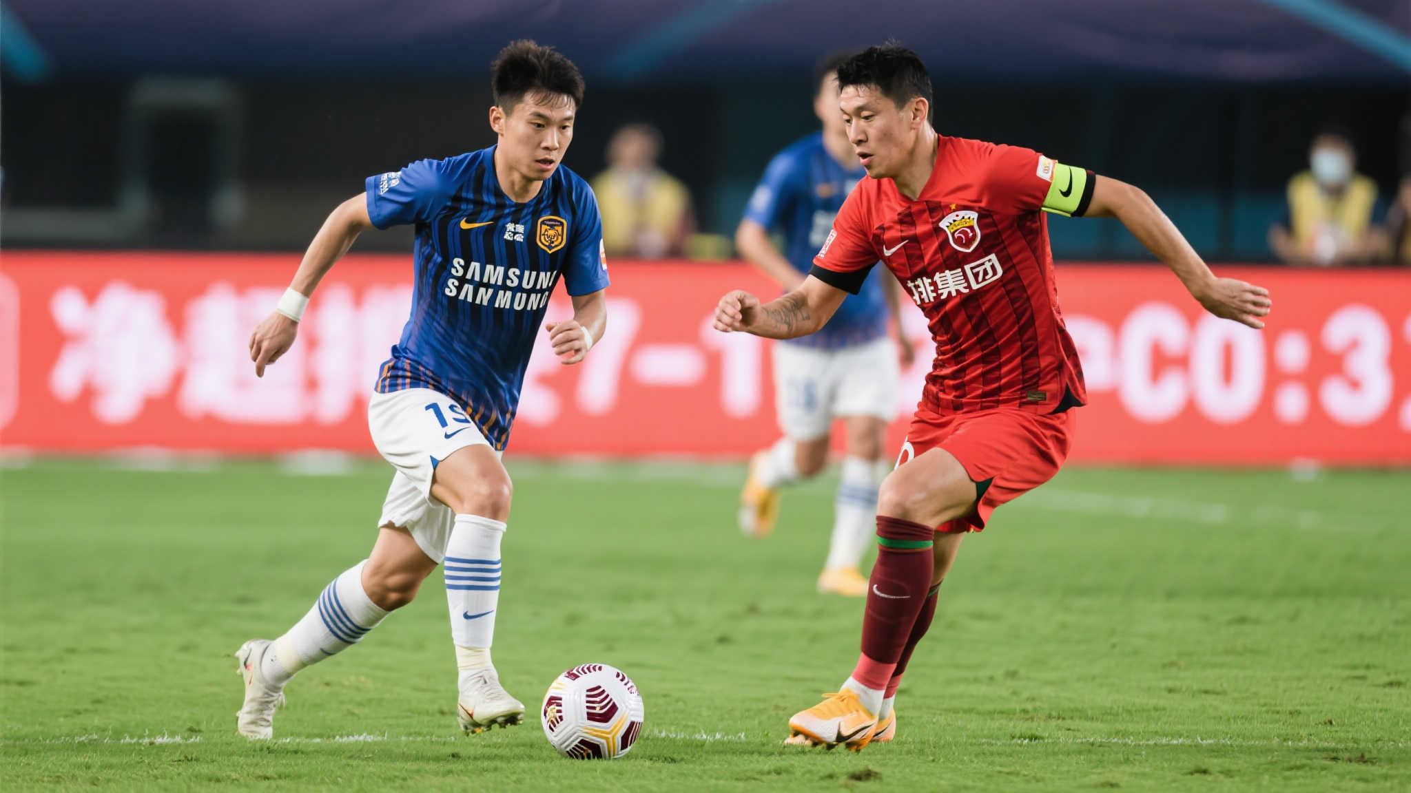 世俱杯C组局势:拜仁锁定出线名额,本菲卡与博卡争锋 此外,两队的净胜球和进球数也将是重要的参考因素。如